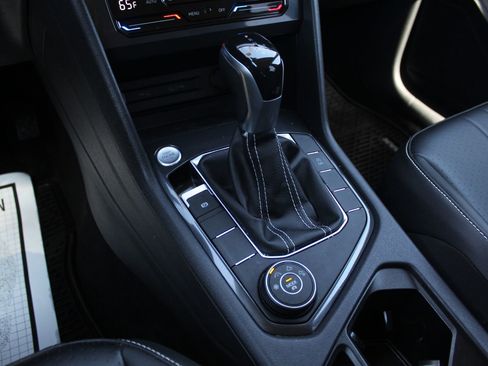 Used 2022 Volkswagen Tiguan SE image 20