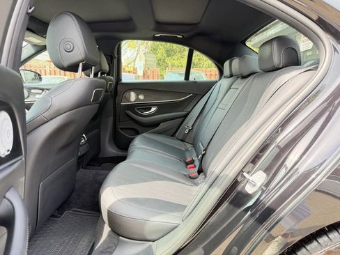Used 2018 Mercedes-Benz E 300 4MATIC image 15
