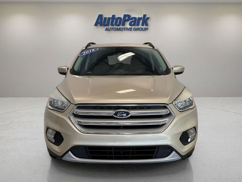 Used 2018 Ford Escape SE AWD/4WD image 2