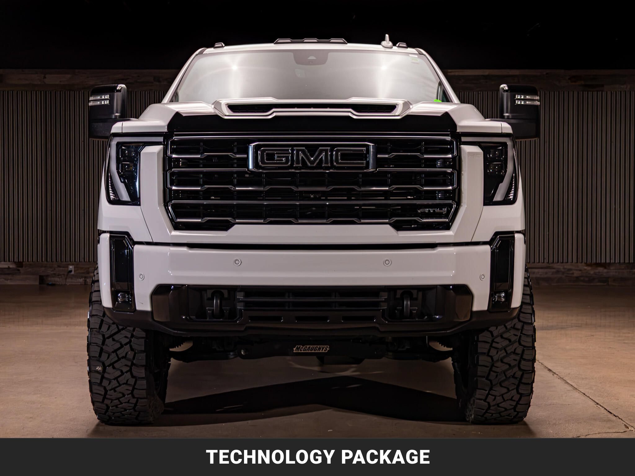 Used 2025 GMC Sierra 3500 AT4 w/ Technology Package AWD/4WD image 4