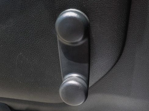 Used 2018 Jeep Wrangler Sport AWD/4WD image 21