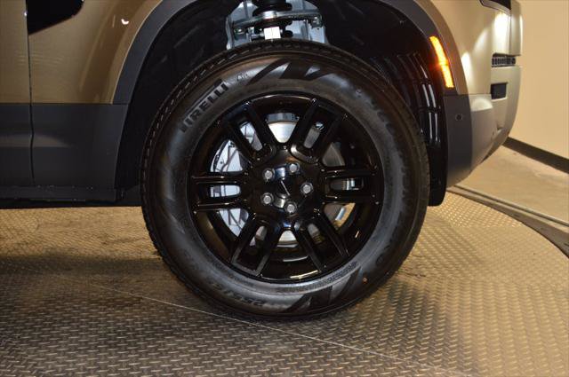 New 2026 Land Rover Defender 110 S AWD/4WD image 16