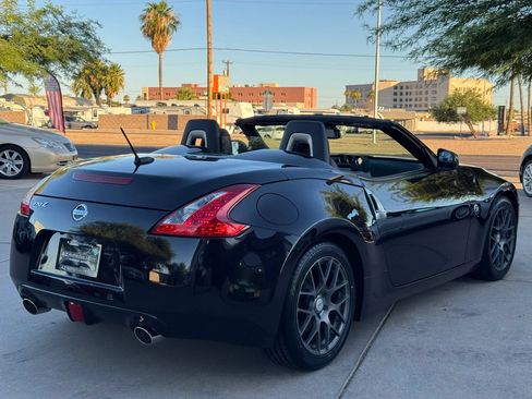 Used 2014 Nissan 370Z Touring w/ Sport Package RWD image 6