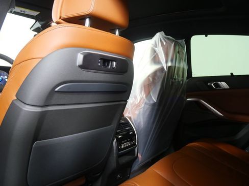 New 2026 BMW X6 xDrive40i w/ Executive Package image 17