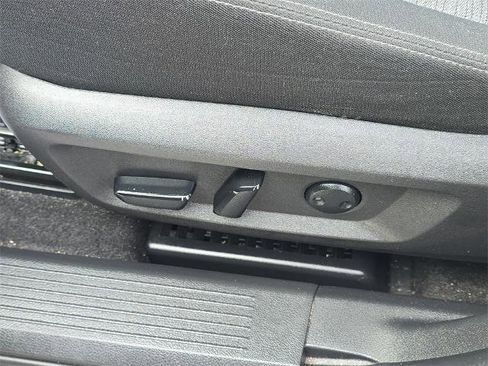 Certified 2023 Nissan Rogue SV image 18