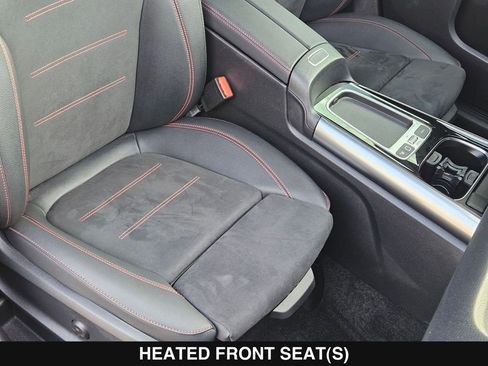 Used 2025 Mercedes-Benz GLA 35 AMG 4MATIC image 31