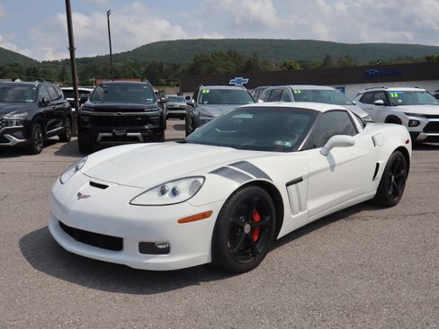 Used 2011 Chevrolet Corvette Grand Sport w/ Preferred Equipment Group RWD image 7