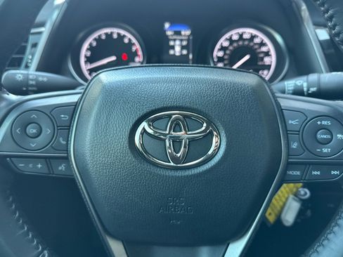 Used 2023 Toyota Camry SE FWD image 21