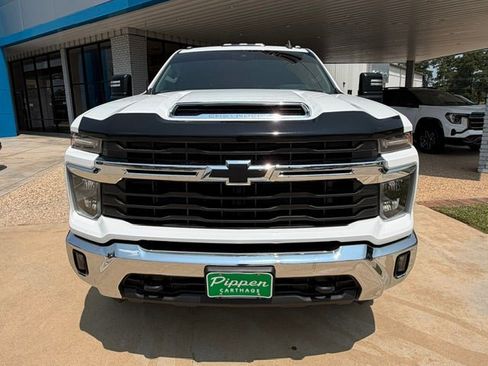 Used 2024 Chevrolet Silverado 3500 LT w/ Convenience Package AWD/4WD image 3