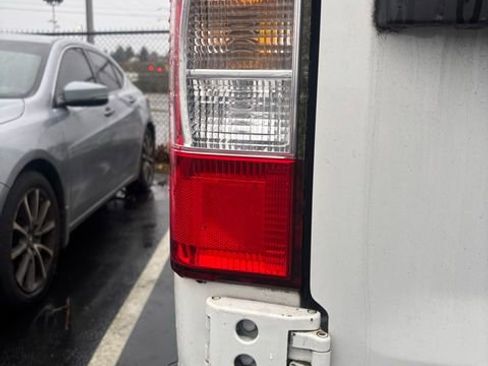 Used 2012 Nissan NV 2500 SV w/ Side Curtain Airbag Pkg image 10