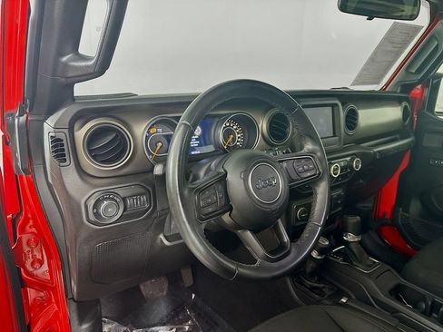 Used 2021 Jeep Wrangler Unlimited Sport AWD/4WD image 10