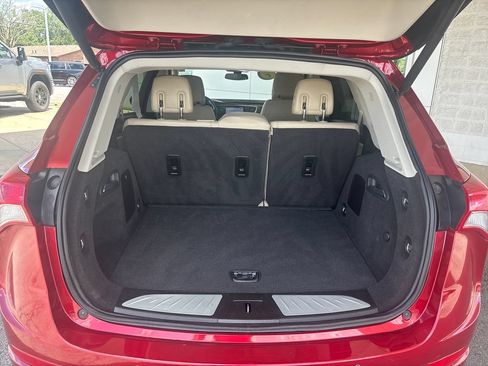 Used 2020 Buick Envision Essence w/ LPO, Cargo Package FWD image 29