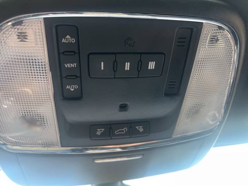 Used 2015 Jeep Grand Cherokee Limited AWD/4WD image 29