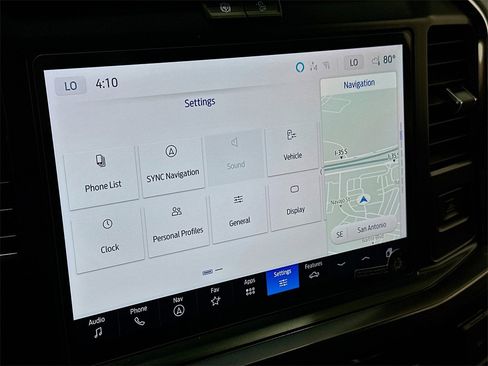 Used 2026 Ford F250 Lariat w/ FX4 Off-Road Package image 15