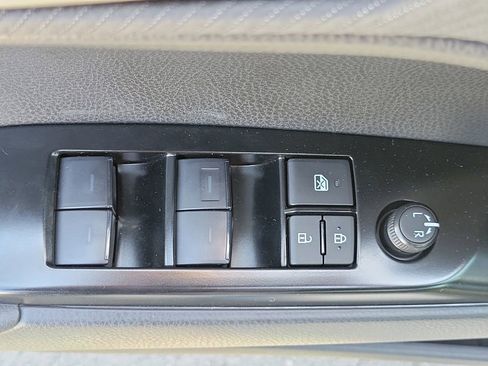 Used 2026 Toyota Camry Hybrid image 23