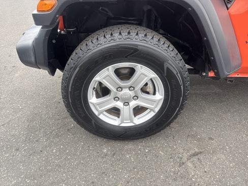 Certified 2020 Jeep Wrangler Sport image 13