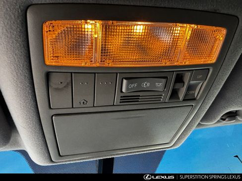 Used 2011 Toyota Venza Base w/ Premium Pkg #2 image 17