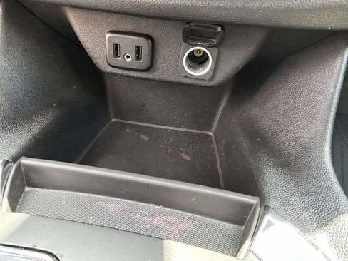 Used 2019 Chevrolet Traverse LT FWD image 20