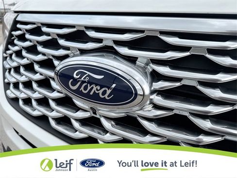 Used 2023 Ford Explorer Platinum w/ Technology Package image 34