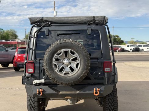 Used 2017 Jeep Wrangler Unlimited Rubicon w/ Connectivity Group image 9