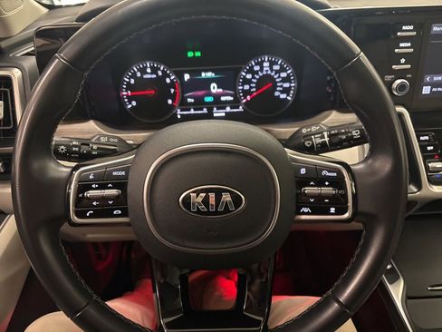 Used 2021 Kia Sorento EX w/ Panoramic Sunroof Package AWD/4WD image 5