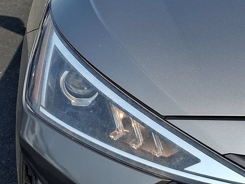 Used 2020 Hyundai Elantra Value Edition FWD image 9