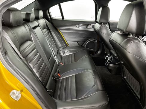 Used 2022 Alfa Romeo Giulia Veloce image 41