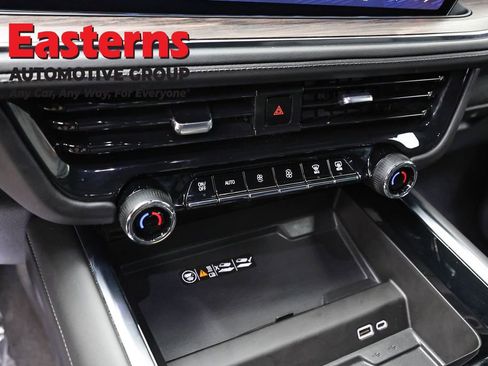 Used 2025 Chevrolet Suburban Z71 AWD/4WD image 20