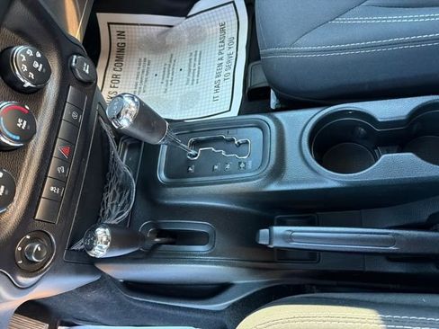 Used 2018 Jeep Wrangler Sahara w/ Connectivity Group image 20