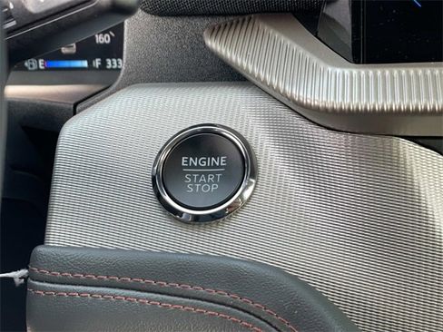 Certified 2025 Ford Explorer Active image 17