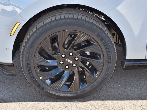 New 2025 Lincoln Navigator L Reserve w/ Jet Appearance Package image 43