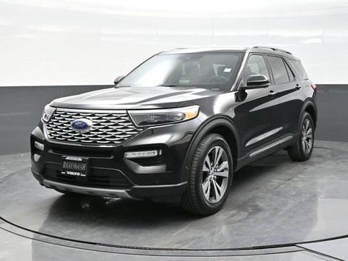 Used 2020 Ford Explorer Platinum w/ Premium Technology Package AWD/4WD image 2