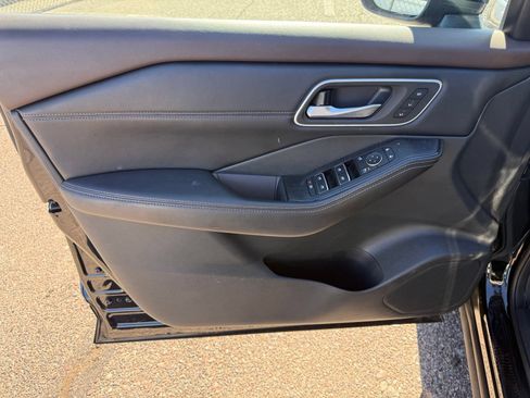 Used 2021 Nissan Rogue SL w/ Premium Package FWD image 15