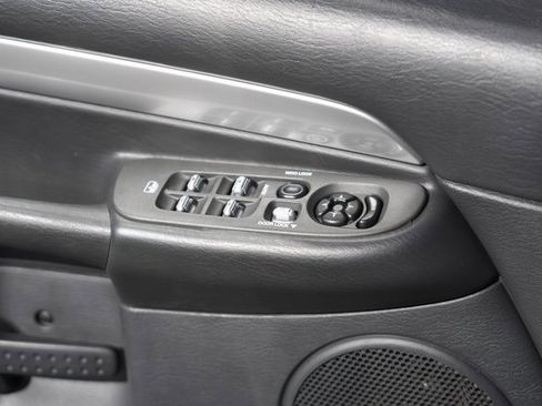 Used 2005 Dodge Ram 1500 Truck 2WD Quad Cab image 31