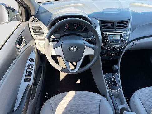 Used 2017 Hyundai Accent SE FWD image 21