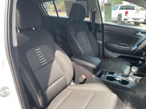 Used 2020 Kia Sportage LX w/ LX Popular Package image 28