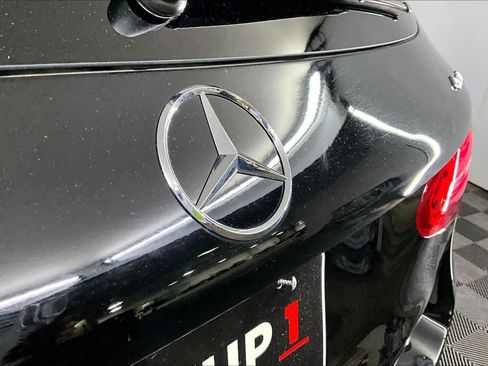 Certified 2019 Mercedes-Benz GLC 300 4MATIC image 30
