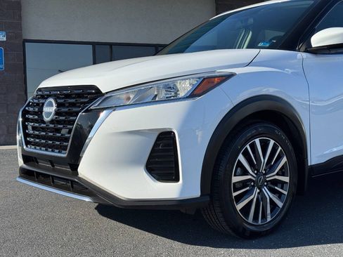 Used 2023 Nissan Kicks SV FWD image 39