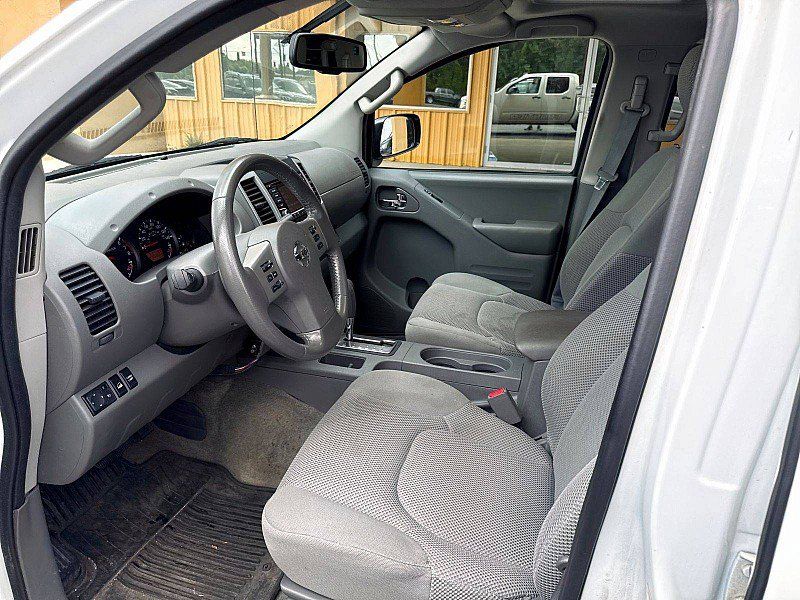 Used 2016 Nissan Frontier SV w/ SV Value Truck Package AWD/4WD image 10