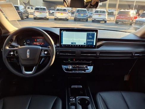 New 2026 Lincoln Corsair Reserve FWD image 6
