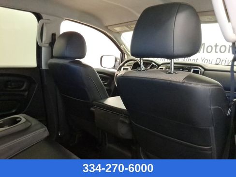 Used 2017 Nissan Titan S image 20