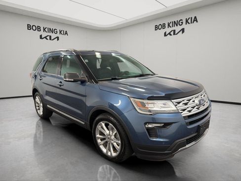 Used 2019 Ford Explorer XLT w/ Equipment Group 202A FWD image 7