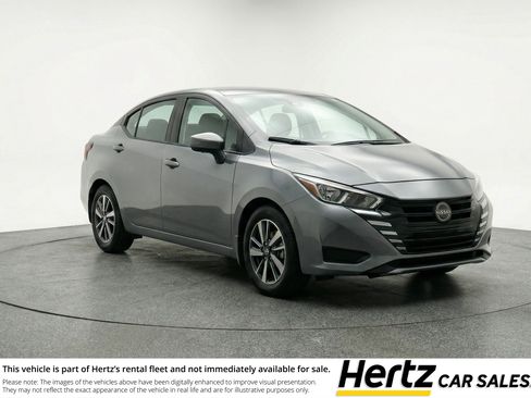 Used 2025 Nissan Versa SV image 1