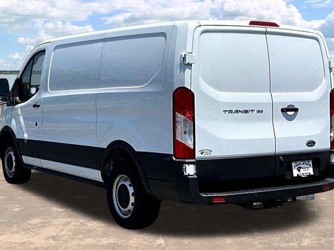 Certified 2025 Ford Transit 150 Low Roof RWD image 5