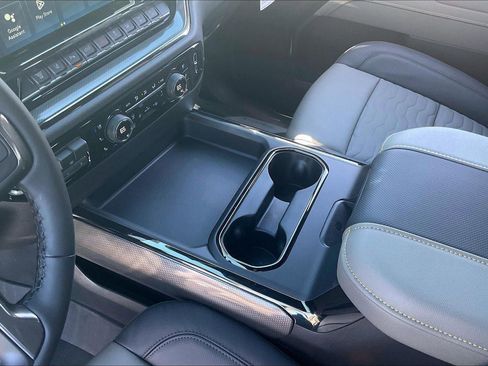 New 2026 Chevrolet Silverado 2500 ZR2 w/ LPO, Dark Essentials Package AWD/4WD image 8