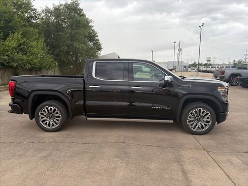 New 2026 GMC Sierra 1500 Denali Ultimate w/ LPO, Black Badging Package AWD/4WD image 7