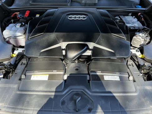 Used 2023 Audi Q8 Premium Plus w/ Premium Plus Package image 36