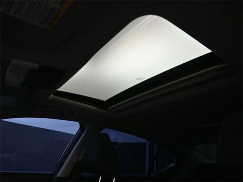 Used 2020 Nissan Altima 2.5 SV image 2