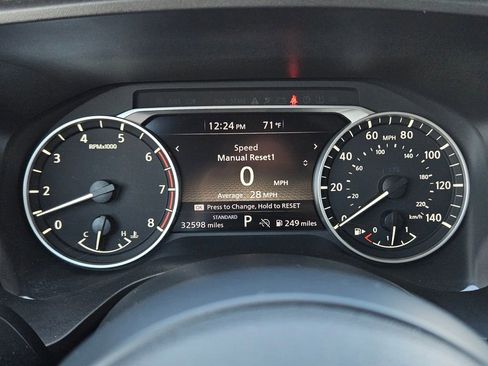 Used 2023 Nissan Rogue S image 12