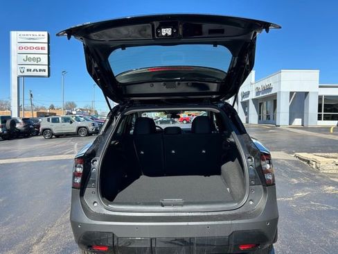 New 2026 Nissan Kicks SV w/ SV Premium Package FWD image 6